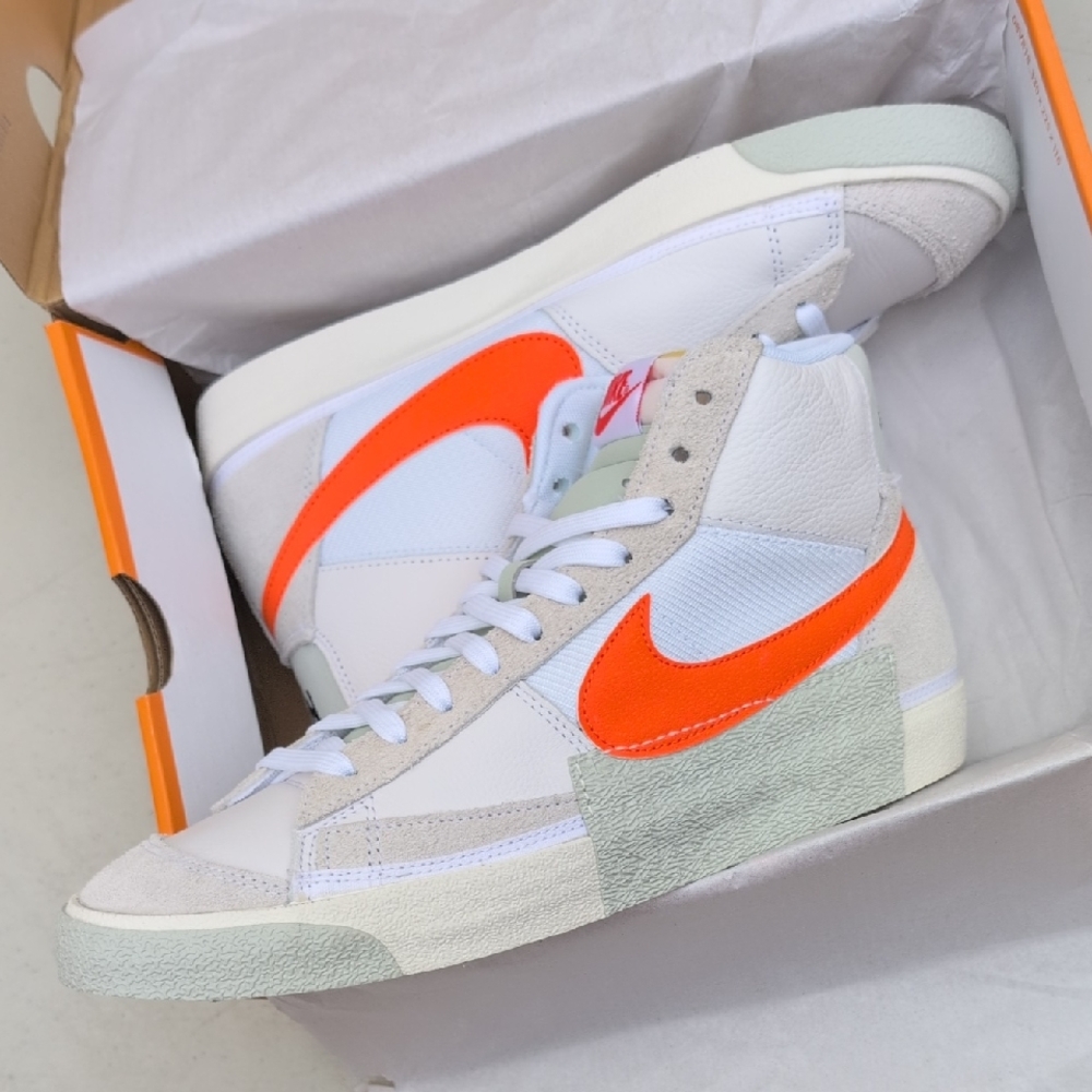 Nike Blazer Mid '77 Pro Club Remastered - White Safety Orange ( DQ7673-103 )